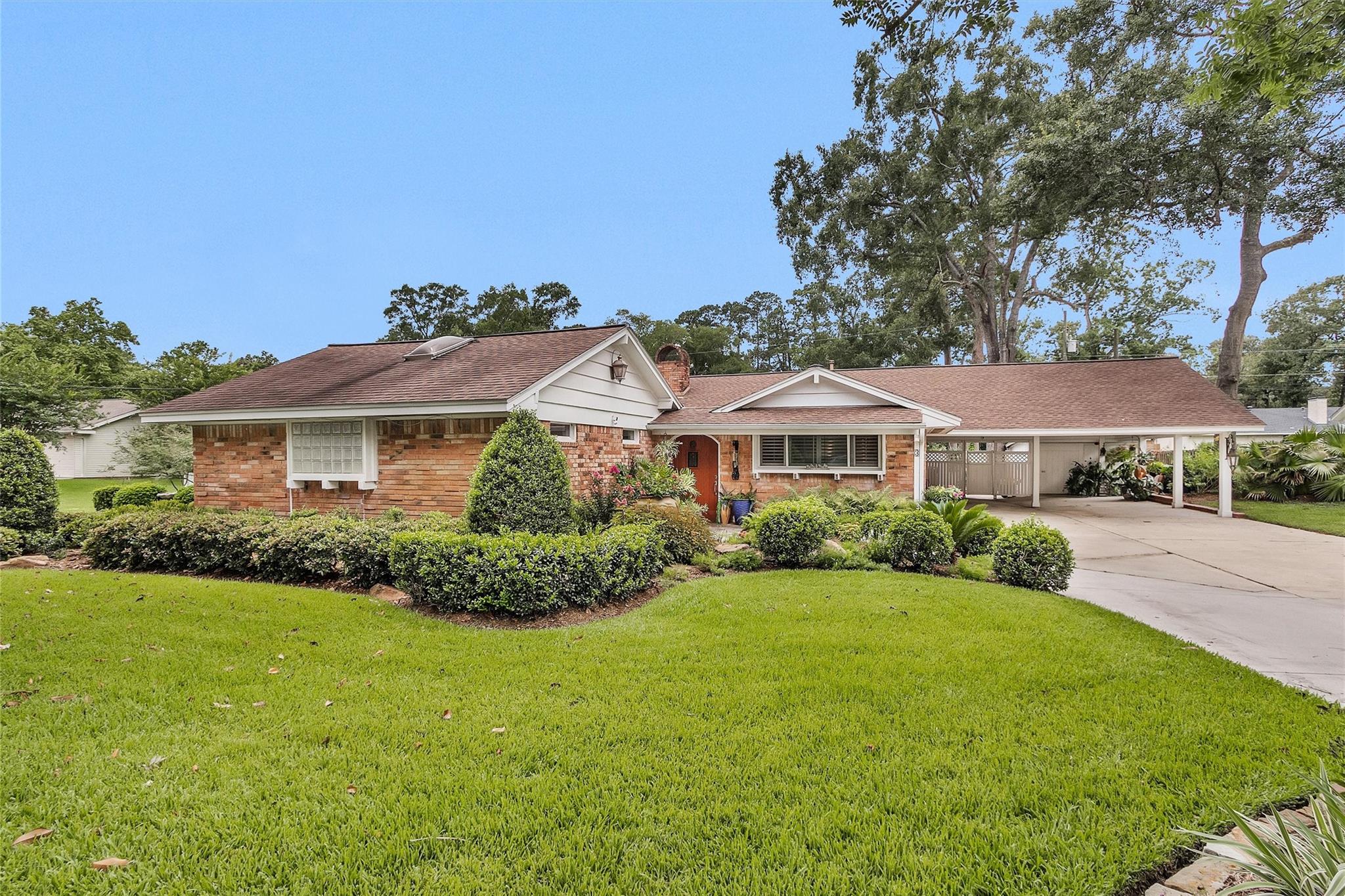 3 Fairway Drive