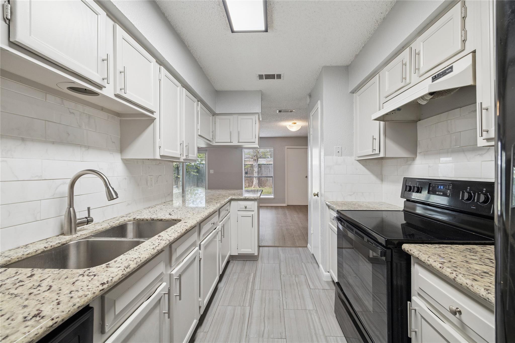 Houston, Texas 77082, United States, 3 Bedrooms Bedrooms, ,2 BathroomsBathrooms,Residential,Active,249043