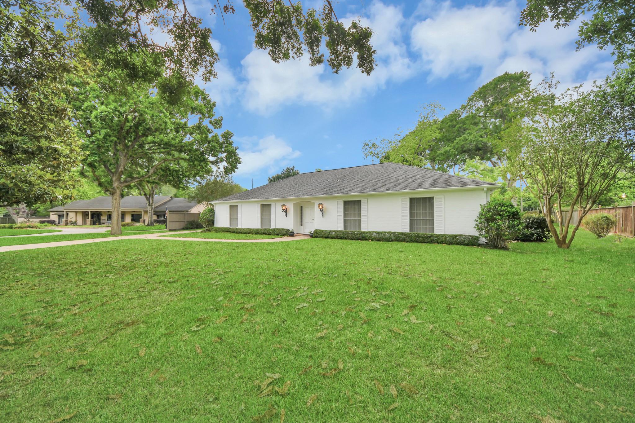 904 Victoria Drive