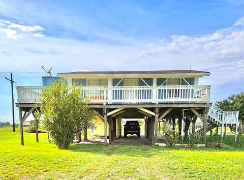 Photo of 2104 Galveston Avenue, Bolivar Peninsula, TX 77650 (MLS # 39517884)