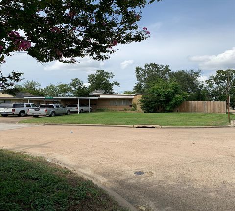 Photo of 7402 Dearborn Street, Houston, TX 77055 (MLS # 76102648)