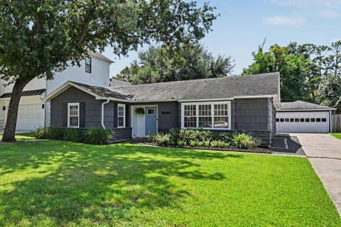 Photo of 6223 Linton Road, Houston, TX 77008 (MLS # 39520162)