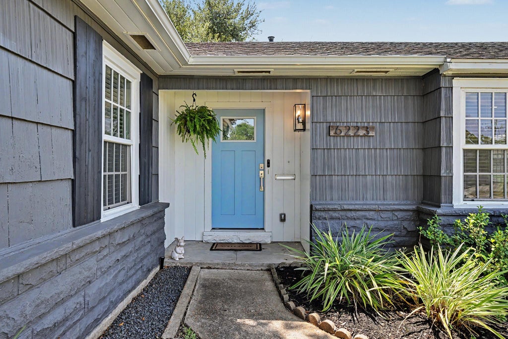 Photo of 6223 Linton Road, Houston, TX 77008 (MLS # 39520162)