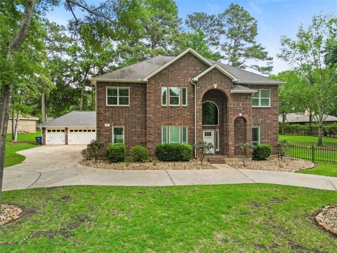 Photo of 300 Broadmoor Drive, Huntsville, TX 77340 (MLS # 64664775)