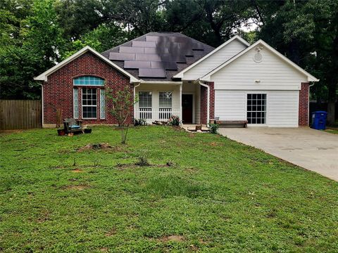 Photo of 206 Fair Street, Livingston, TX 77351 (MLS # 23060926)