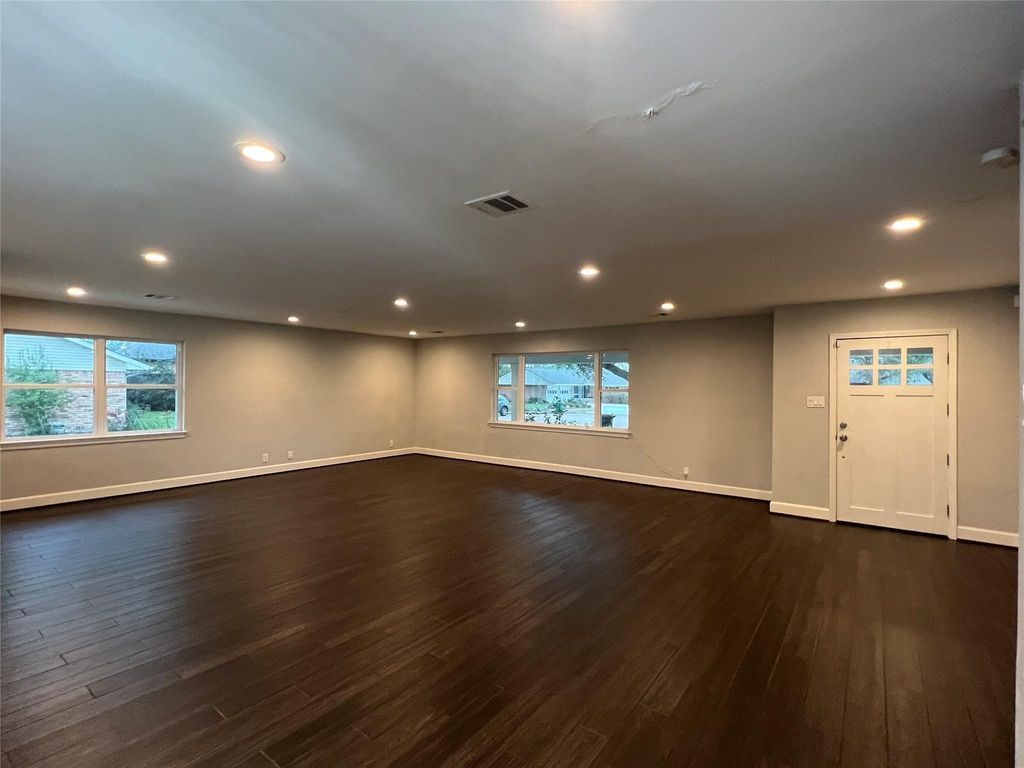 Photo of 5122 Lymbar Drive, Houston, TX 77096 (MLS # 39480194)