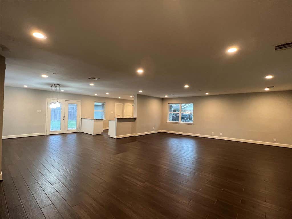 Photo of 5122 Lymbar Drive, Houston, TX 77096 (MLS # 39480194)
