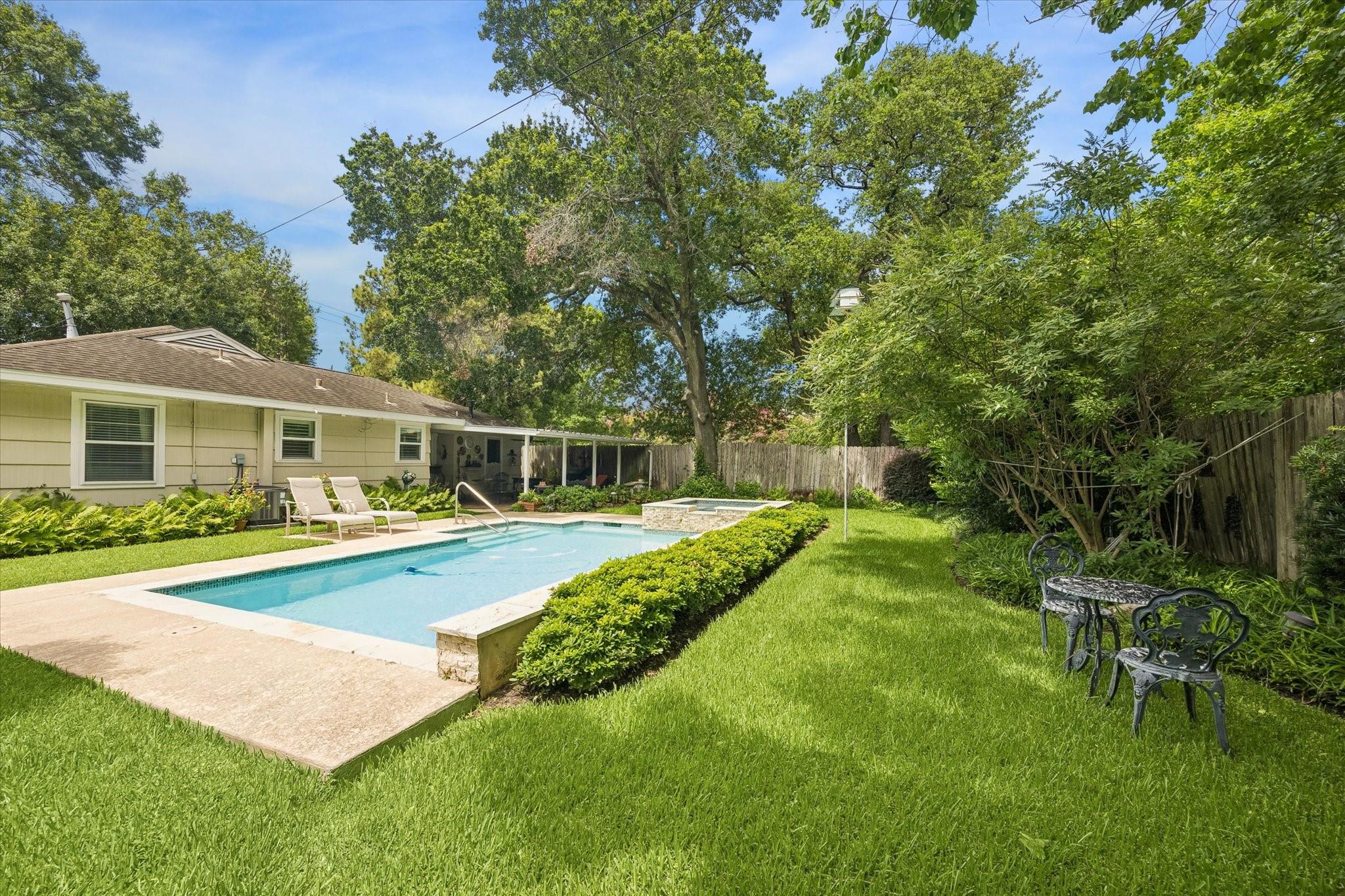 4712 Glenmont Street