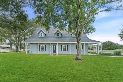 Photo of 992 Peschel Lane, Sealy, TX 77474 (MLS # 10170149)
