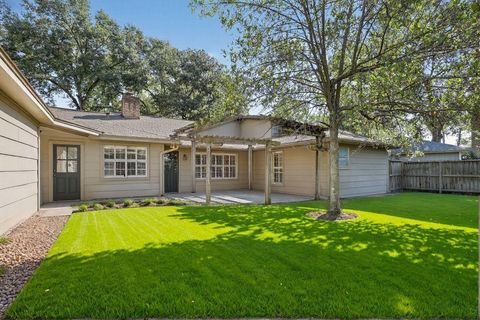 12019 Paradise Valley Drive Houston TX 77066