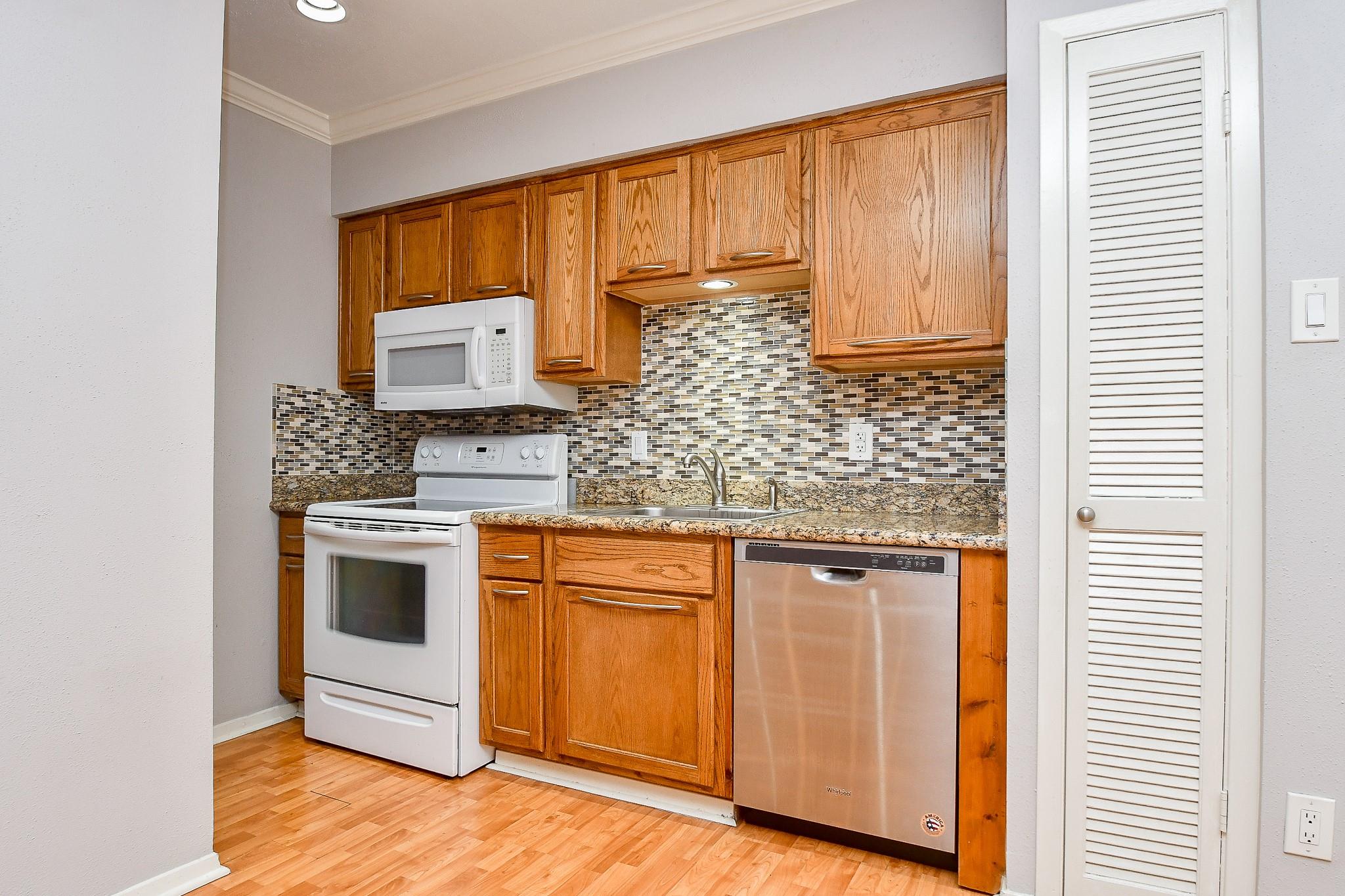 Houston, Texas 77063, United States, 1 Bedroom Bedrooms, ,1 BathroomBathrooms,Residential,Active,216179