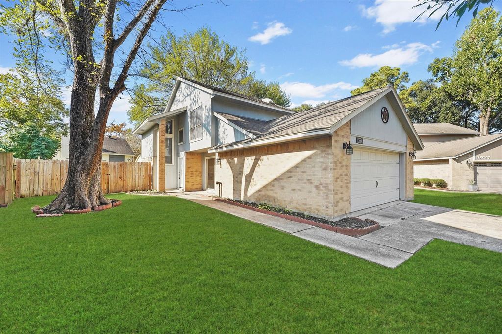 Photo of 16723 Quiet Trail Drive, Humble, TX 77396 (MLS # 50314774)