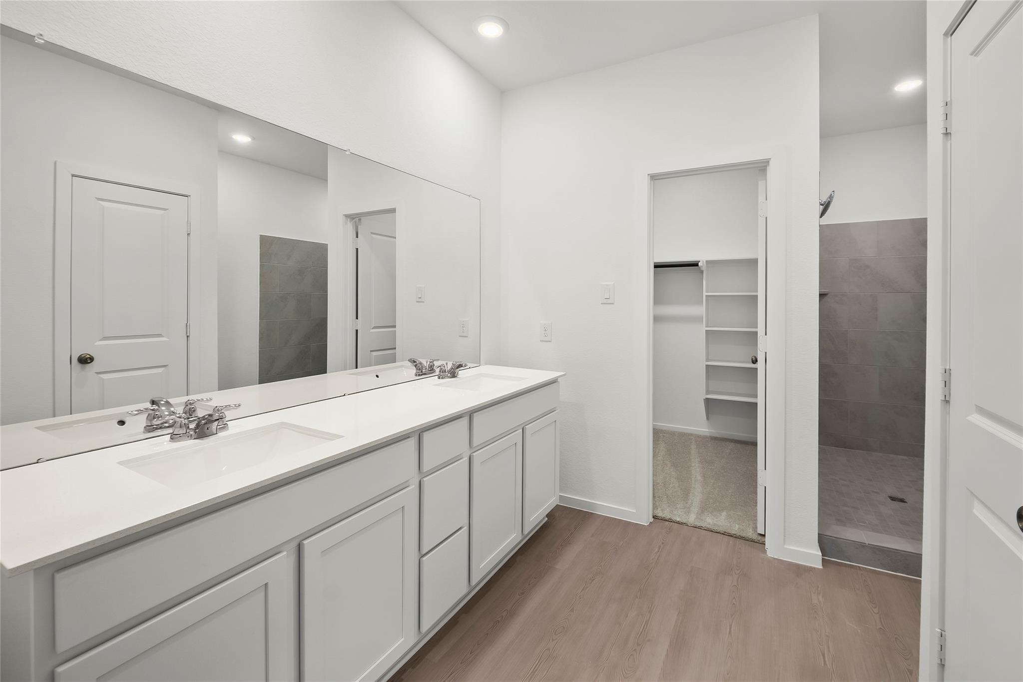 4810 Pearl Crescent Court