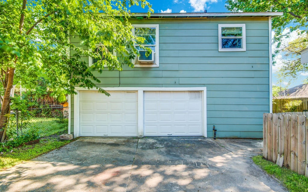 Photo of 206 Frawley Street #B, Houston, TX 77009 (MLS # 17604202)