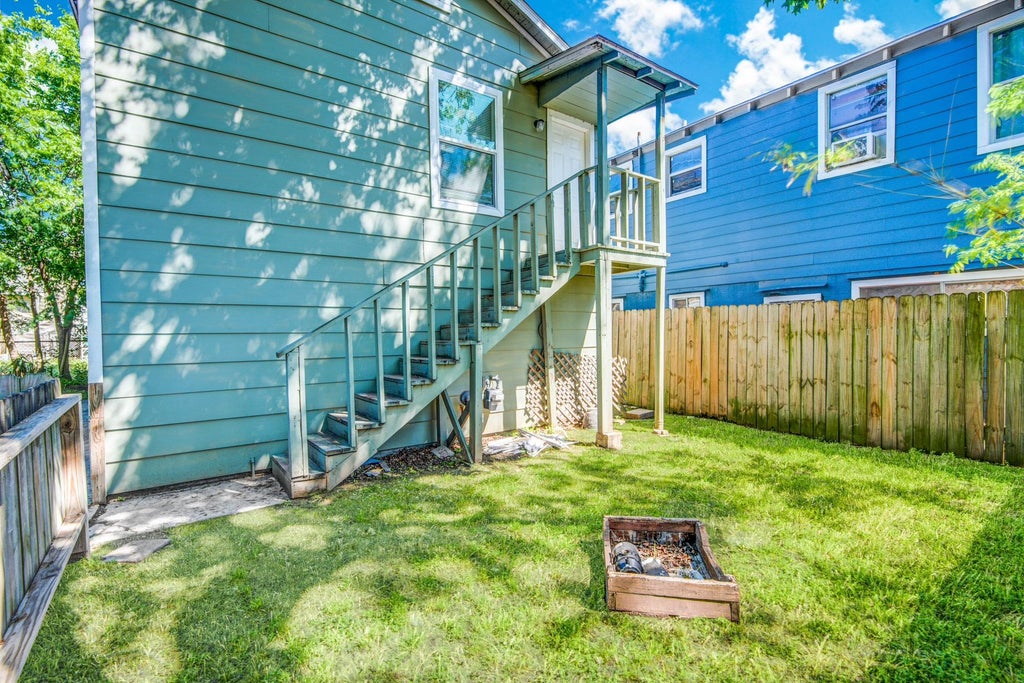 Photo of 206 Frawley Street #B, Houston, TX 77009 (MLS # 17604202)