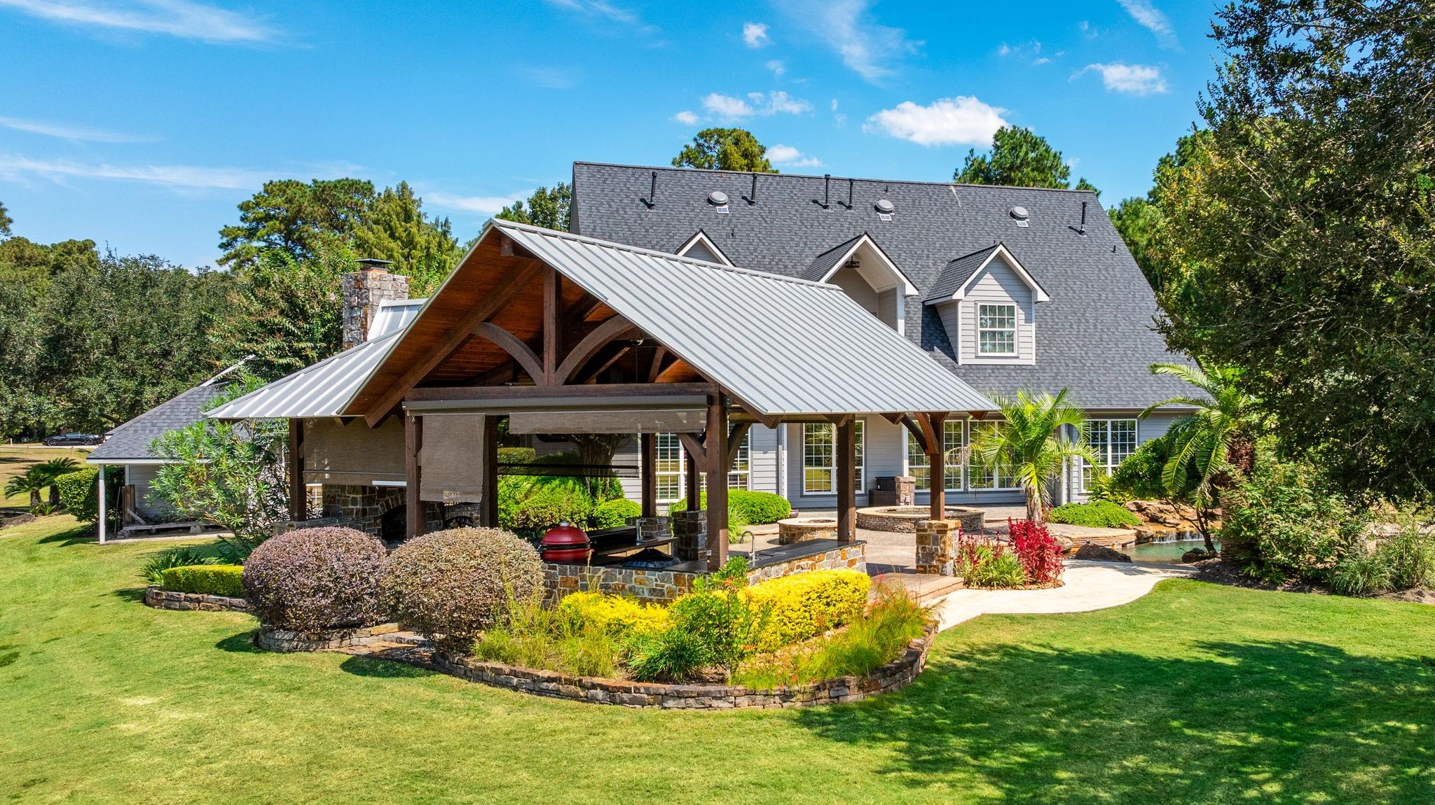 9902 Crestwater Circle