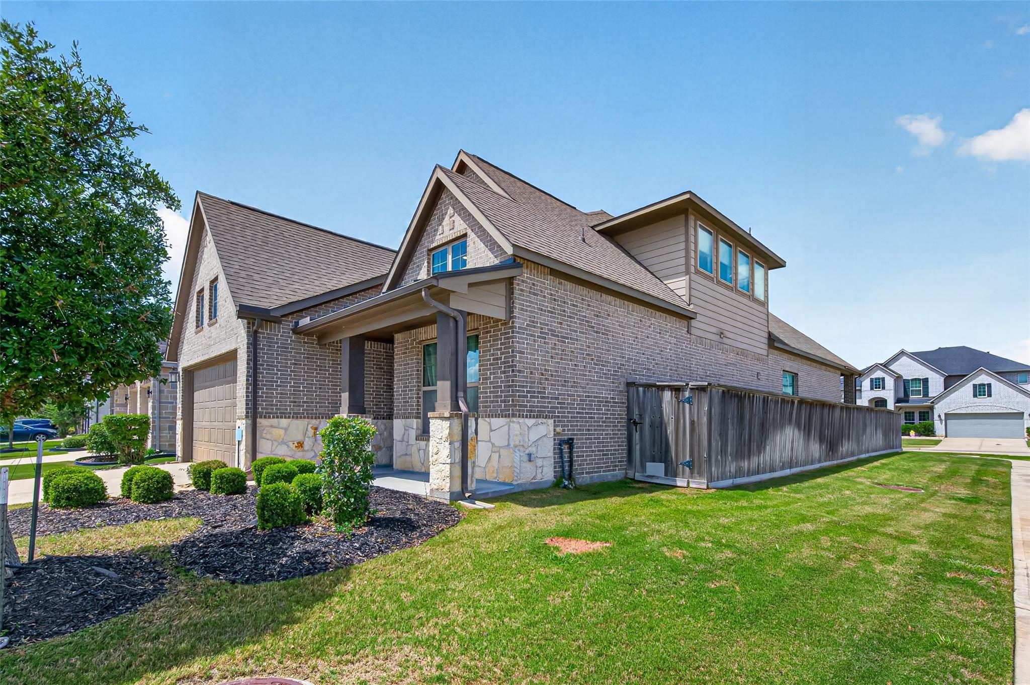 20802 Mirror Point Drive