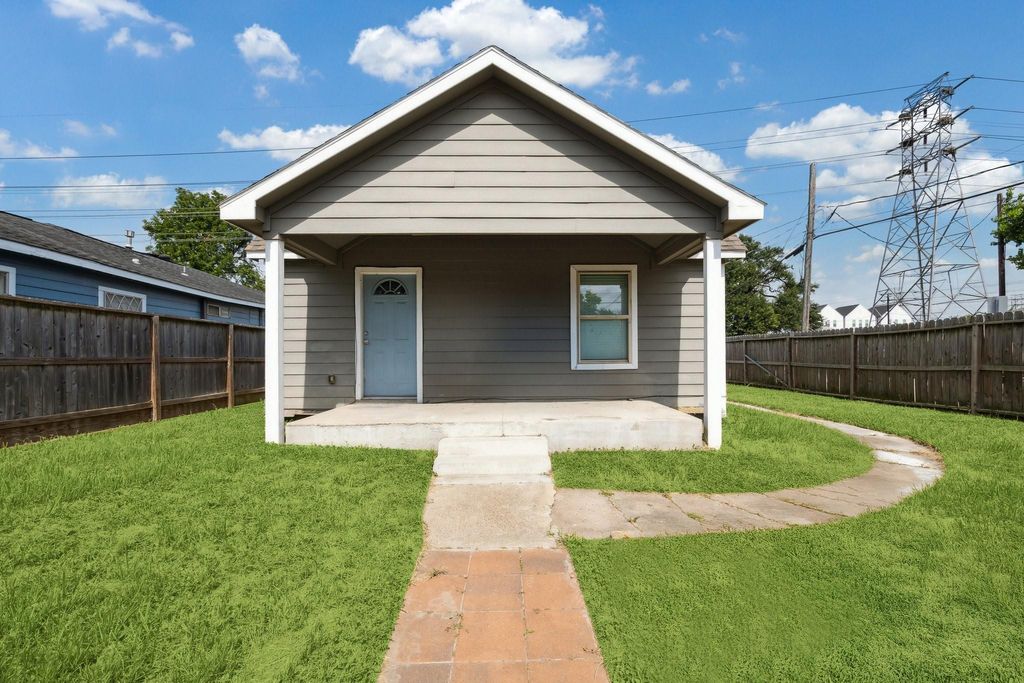 Photo of 2802 Hardy Street #C, Houston, TX 77009 (MLS # 27096672)
