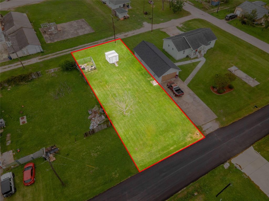 Photo of 414 S Avenue B, Freeport, TX 77541 (MLS # 81603702)