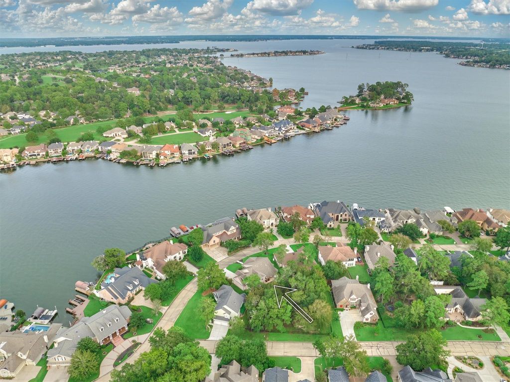 Photo of 87 W Shore Drive, Montgomery, TX 77356 (MLS # 14221308)