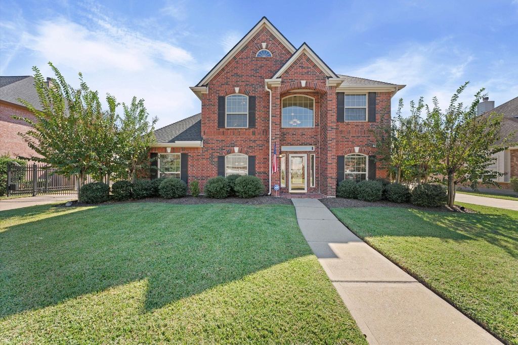 Photo of 5114 Brett Drive, Pearland, TX 77584 (MLS # 32477793)