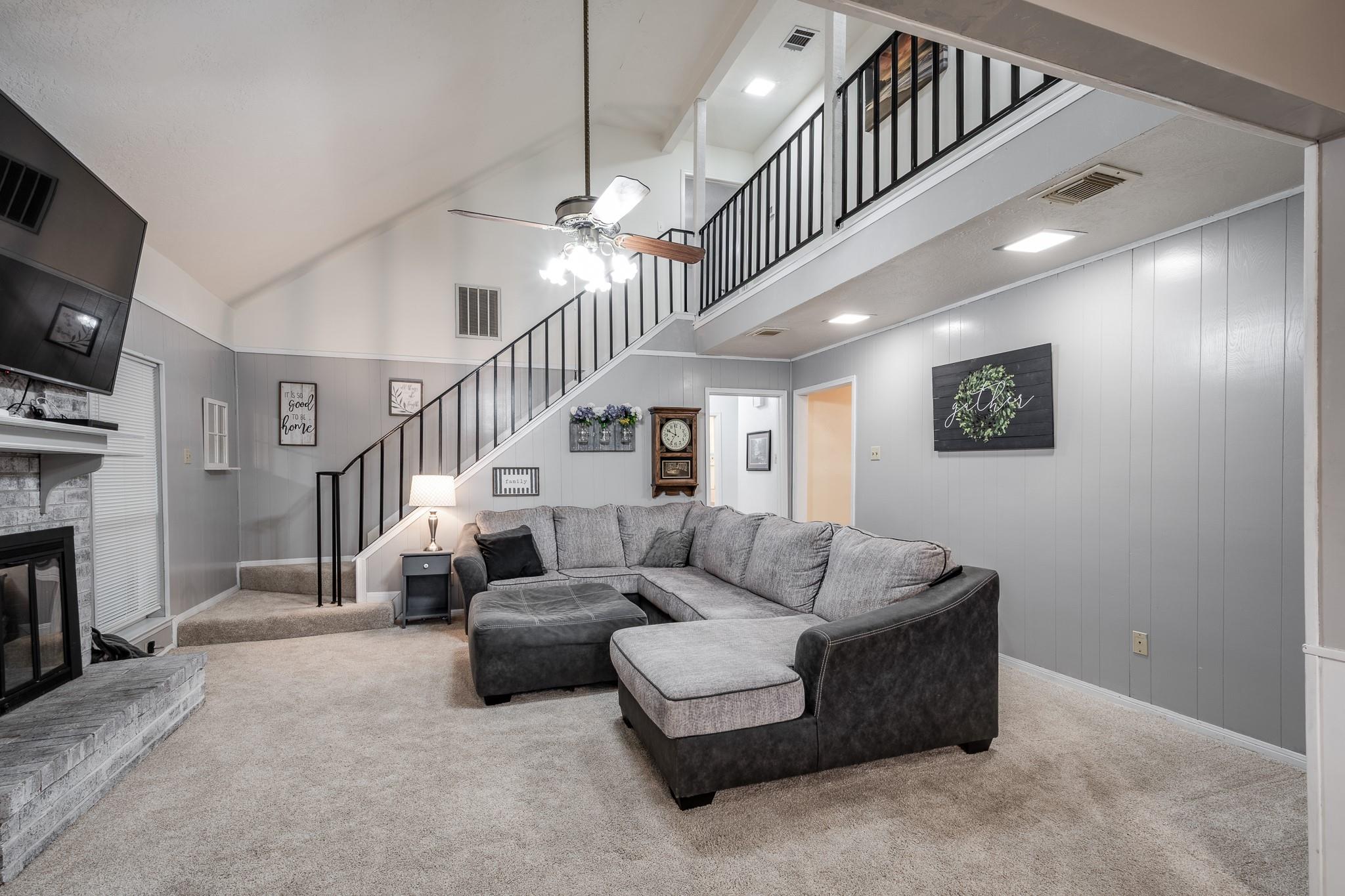 206 Mariner Court
