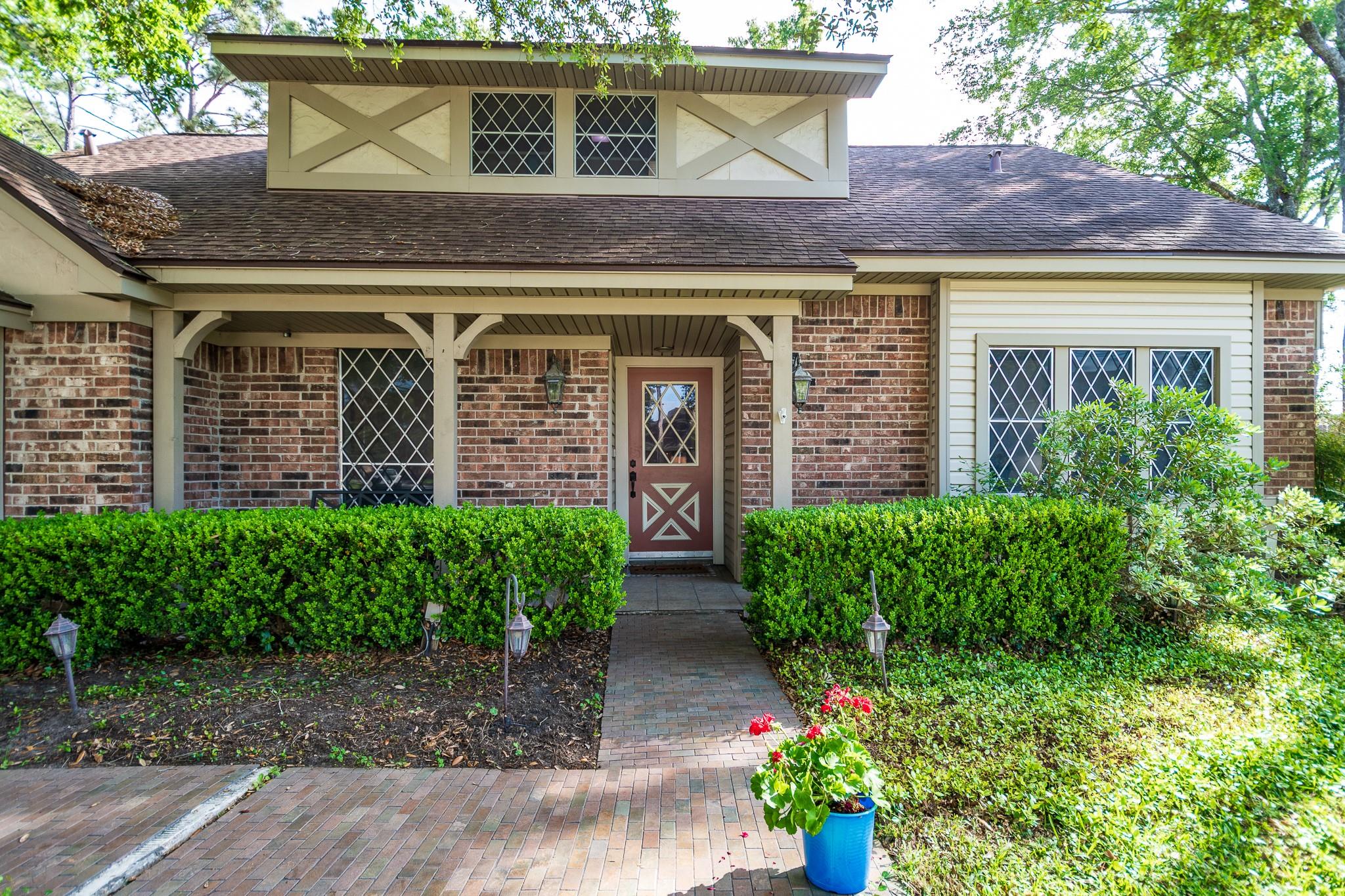 206 Mariner Court