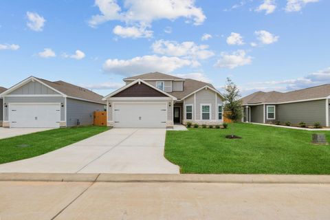 Photo of 10377 Red Cardinal Drive, Cleveland, TX 77328 (MLS # 27253019) Photo of 10377 Red Cardinal Drive, Cleveland, TX 77328 (MLS # 27253019)