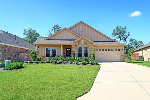 Photo of 33002 Woodlake Drive, Fulshear, TX 77441 (MLS # 12200389)