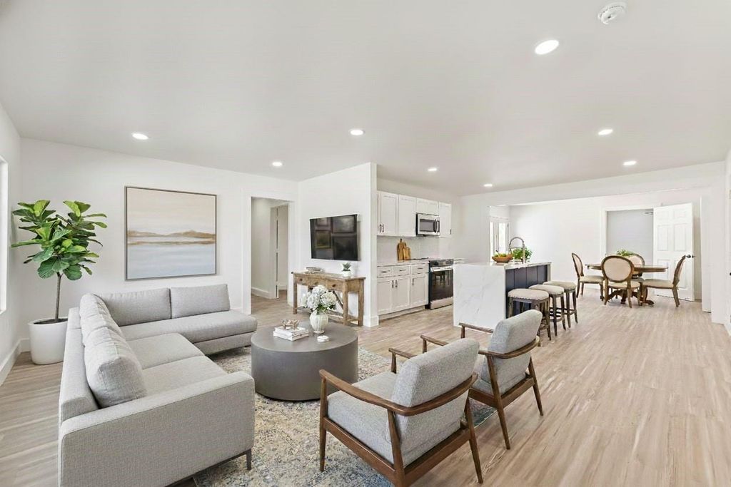 Photo of 5818 Beldart Street, Houston, TX 77033 (MLS # 84615278)