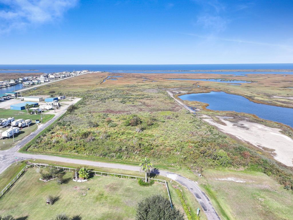 Photo of 0 Middle Reef Rd, Crystal Beach, TX 77650 (MLS # 5224731)