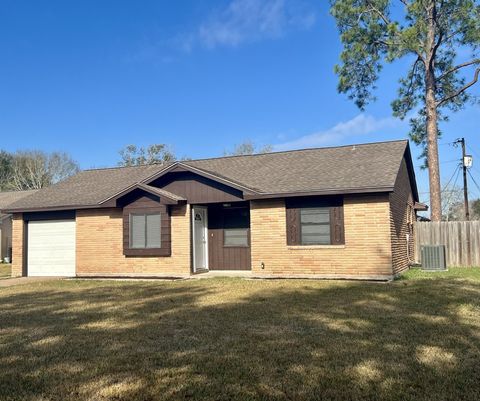 Photo of 802 E Stadium Court, Friendswood, TX 77546 (MLS # 76930361)