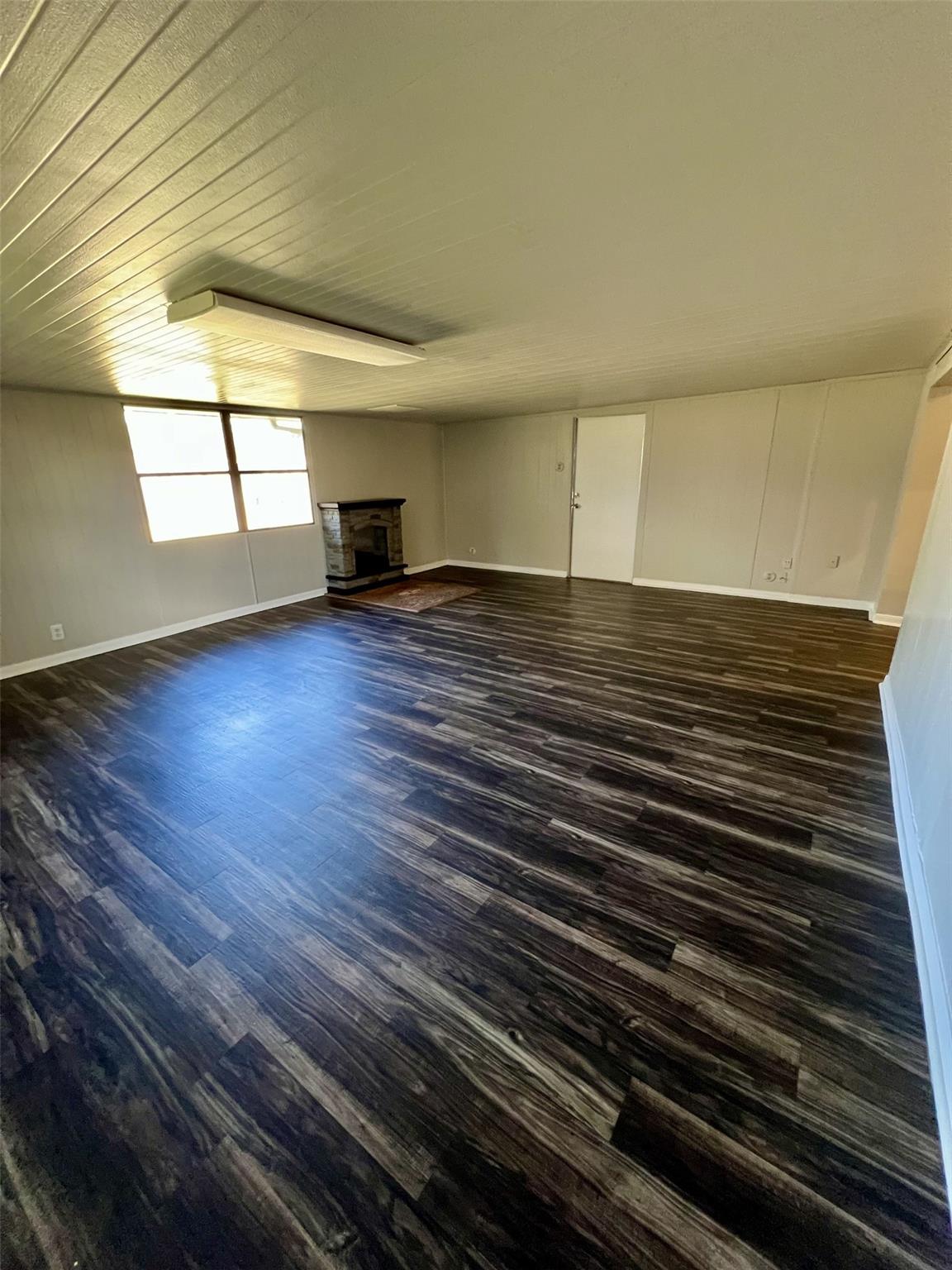802 E Stadium Court