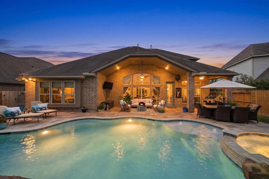 2513 Royal Field Lane