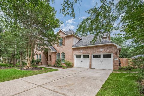 Photo of 3 Vincent Court, The Woodlands, TX 77382 (MLS # 90997236)