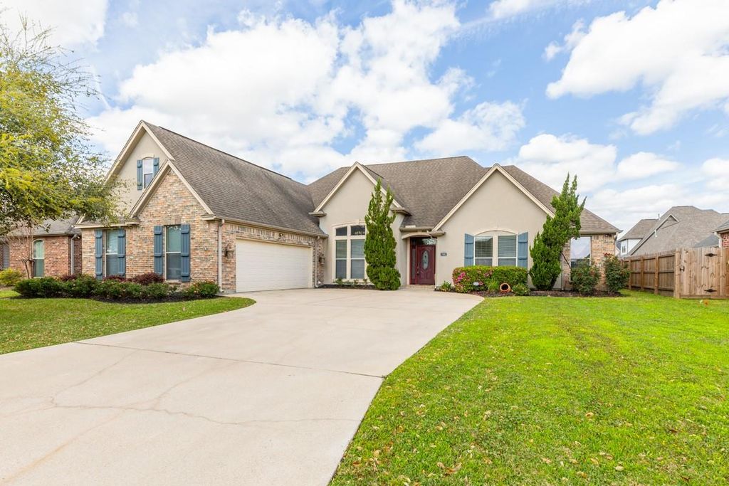 Photo of 7940 Laurelwood Street, Beaumont, TX 77707 (MLS # 72935007)