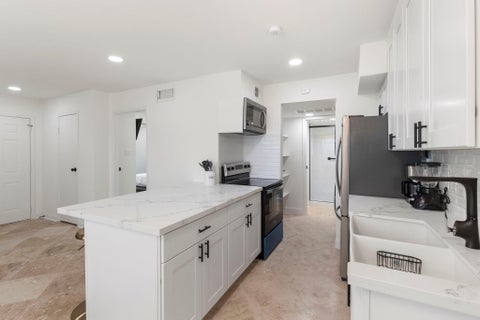 Photo of 2750 Holly Hall Street #1111, Houston, TX 77054 (MLS # 46248604)