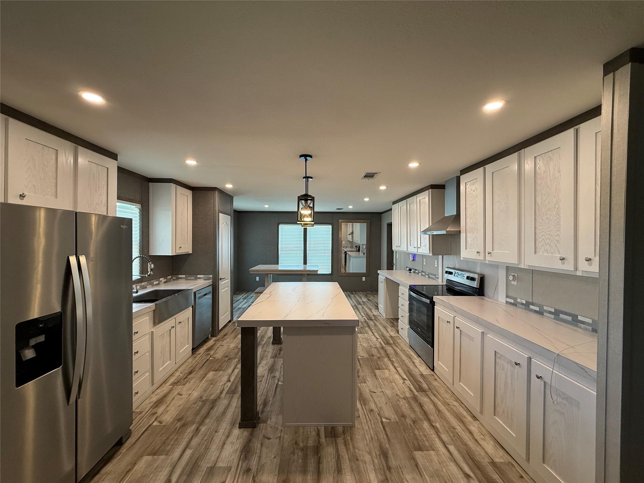 421 Bower Lane
