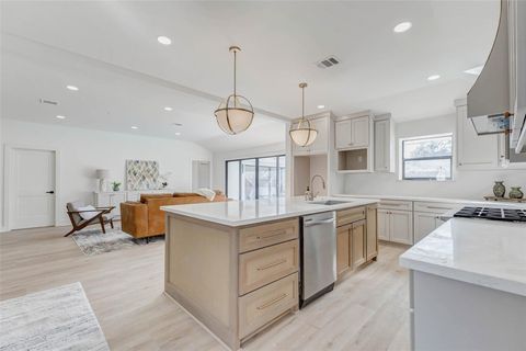 Tiny photo for 1803 Seaspray Court, Houston, TX 77008 (MLS # 11240047)