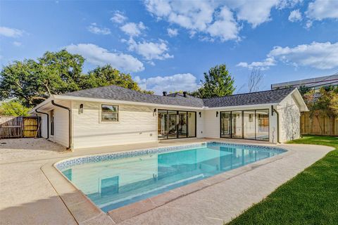 Tiny photo for 1803 Seaspray Court, Houston, TX 77008 (MLS # 11240047)