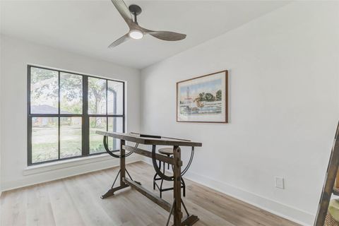 Tiny photo for 1803 Seaspray Court, Houston, TX 77008 (MLS # 11240047)