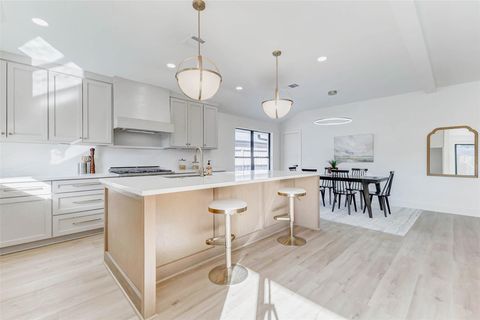 Tiny photo for 1803 Seaspray Court, Houston, TX 77008 (MLS # 11240047)