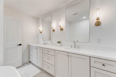 Tiny photo for 1803 Seaspray Court, Houston, TX 77008 (MLS # 11240047)