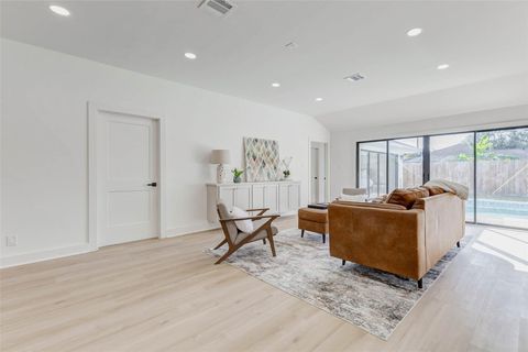 Tiny photo for 1803 Seaspray Court, Houston, TX 77008 (MLS # 11240047)