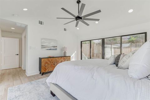 Tiny photo for 1803 Seaspray Court, Houston, TX 77008 (MLS # 11240047)