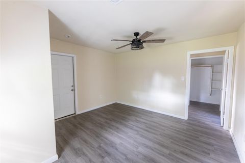 Tiny photo for 4942 Bataan Road, Houston, TX 77033 (MLS # 10630410)