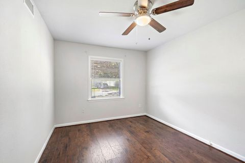 Tiny photo for 5106 De Lange Lane, Houston, TX 77092 (MLS # 45337388)
