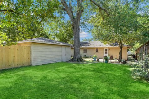 Tiny photo for 5106 De Lange Lane, Houston, TX 77092 (MLS # 45337388)