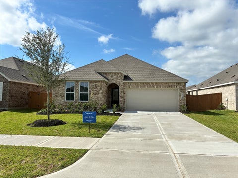 Homes For Sale - 2506 Rose Gold Drive<br/> Rosharon, TX 77583