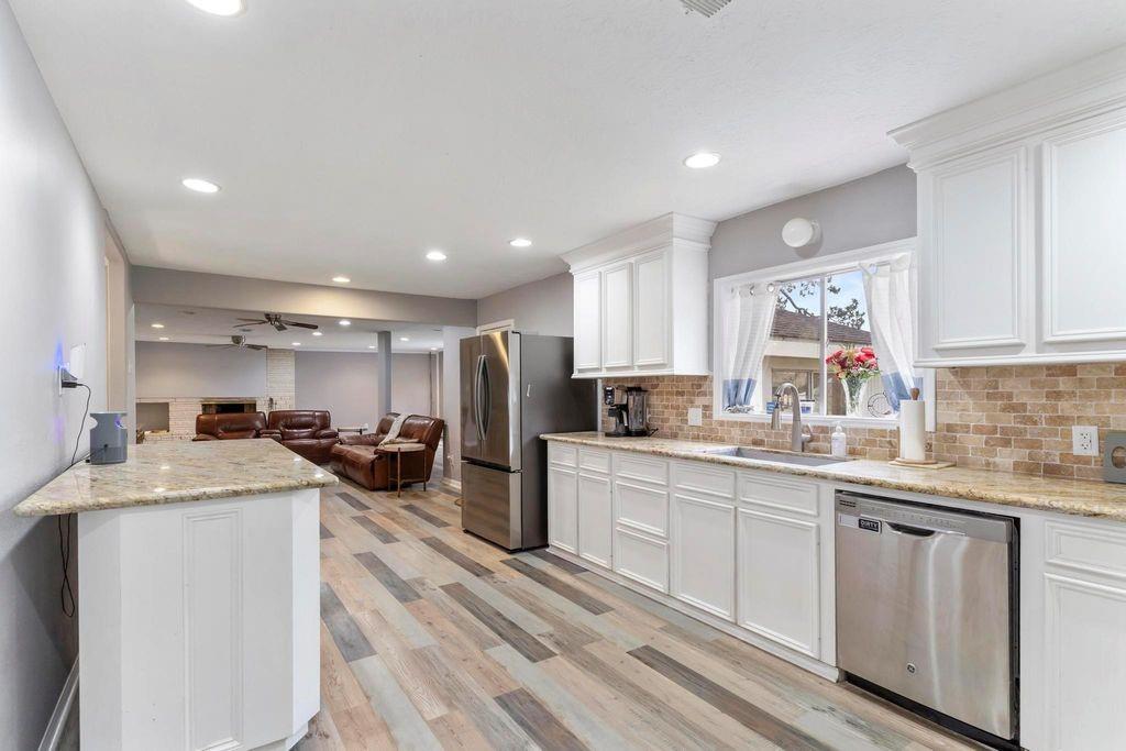 24511 Sunny Glen Dr Drive
